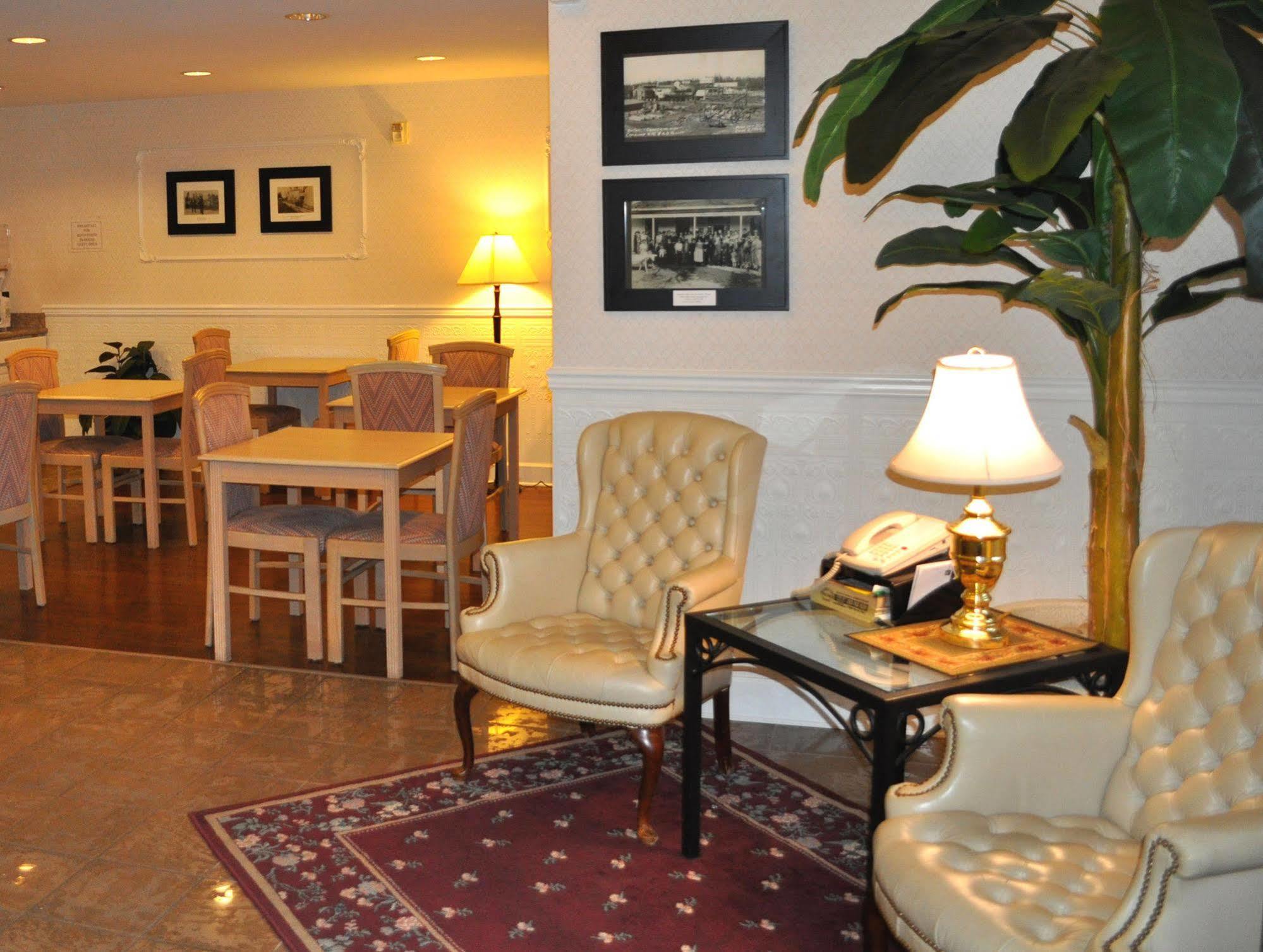 Fairbridge Inn & Suites Dupont Esterno foto