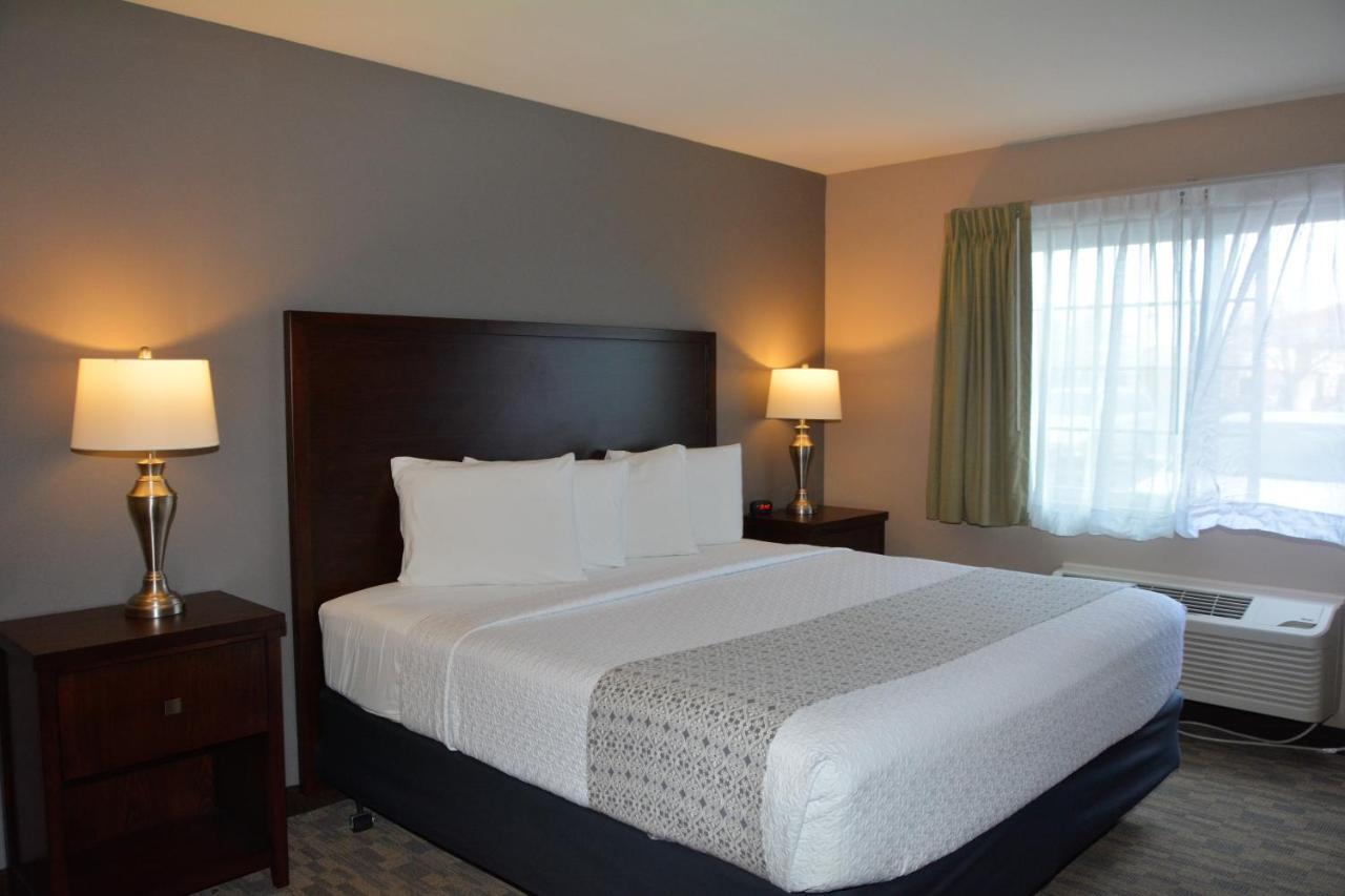 Fairbridge Inn & Suites Dupont Esterno foto